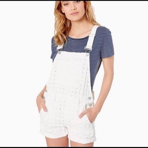 NWT BLANK NYC EYES ON YOU DISTRESSED SHORTALLS